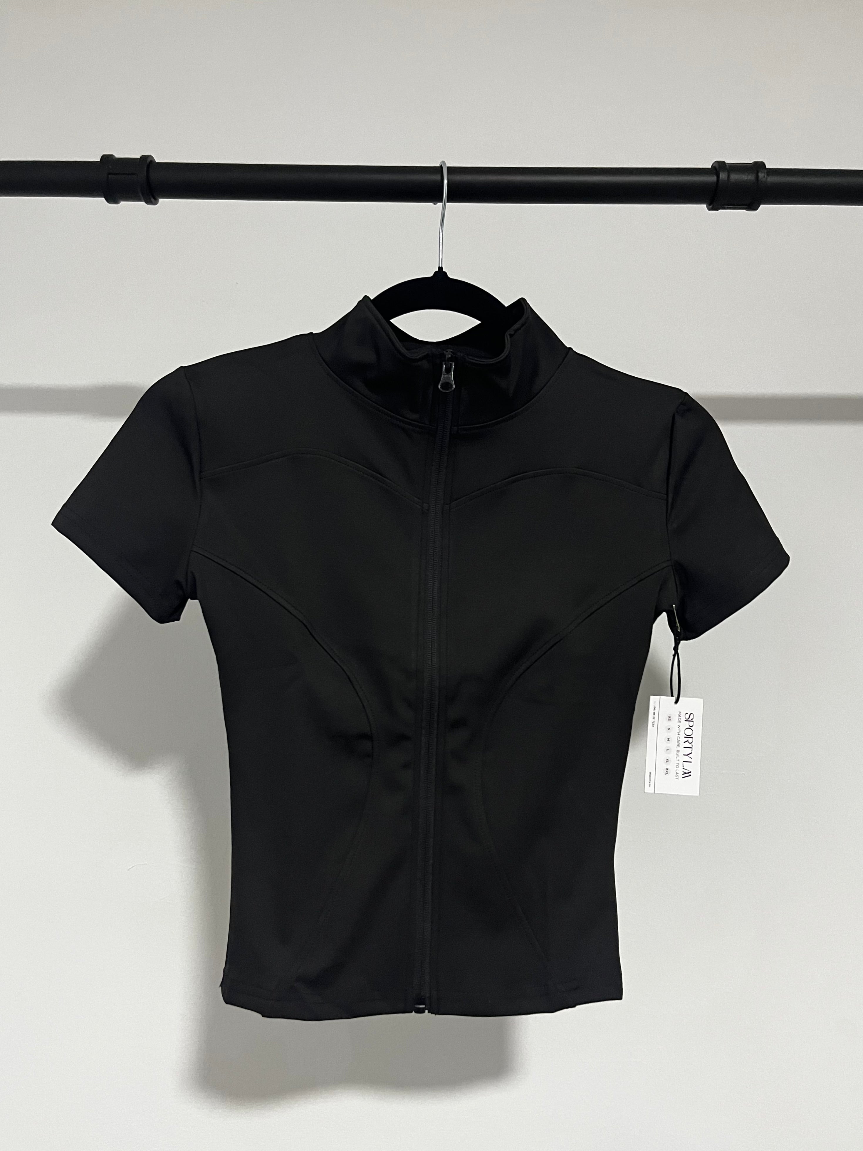 Blusa zipper en color negro