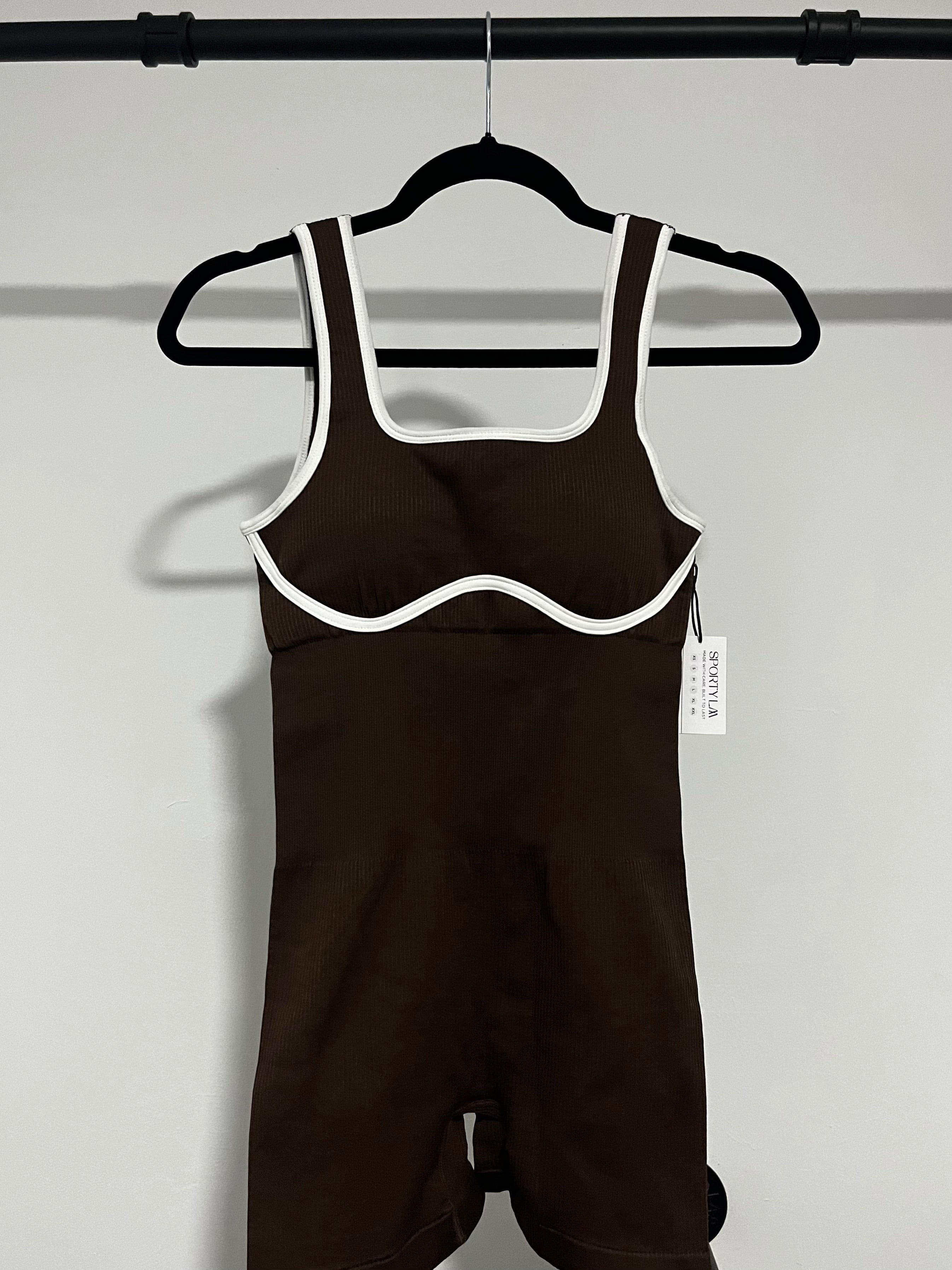 Enterizo de short con detalle
