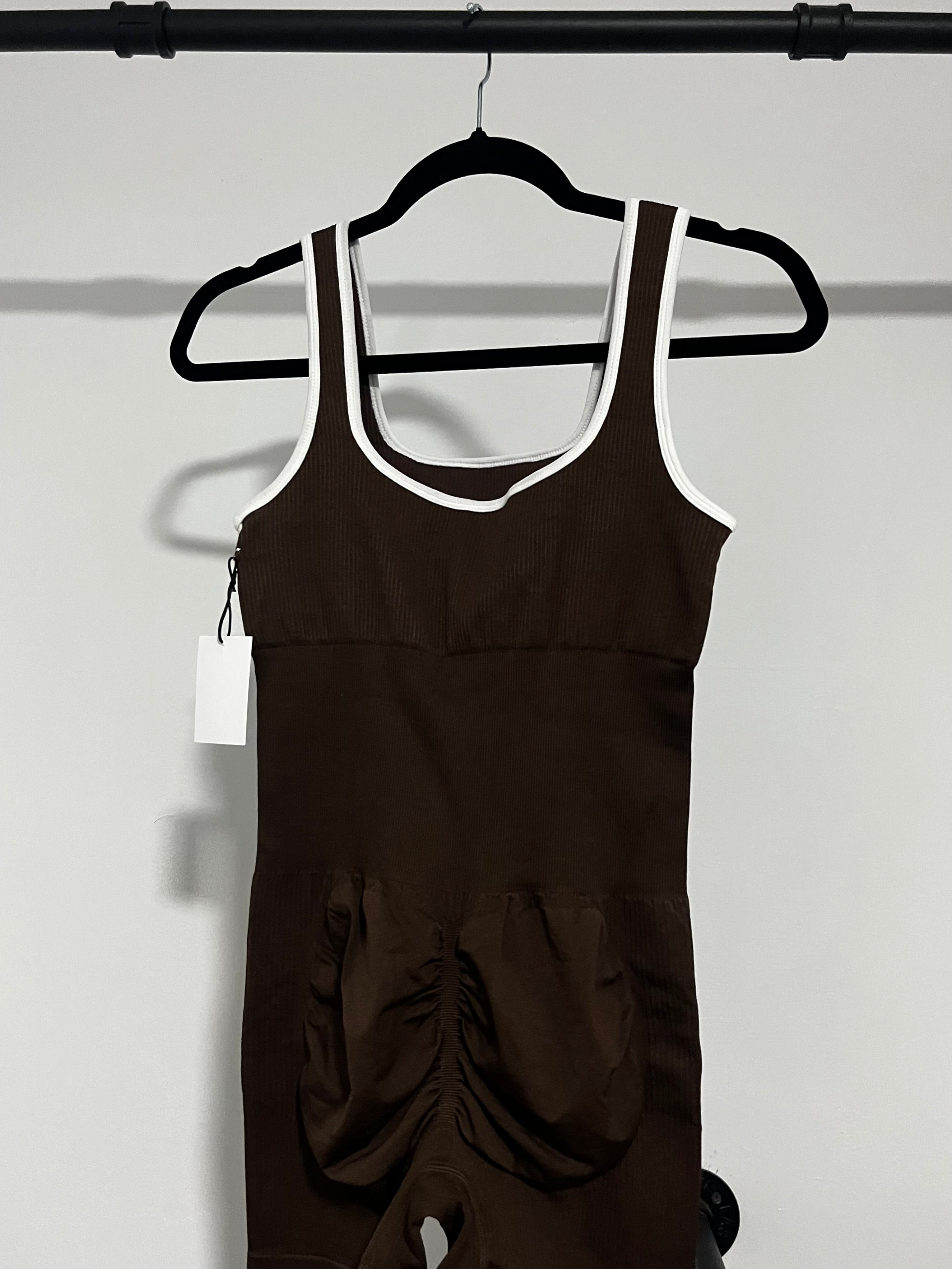 Enterizo de short con detalle